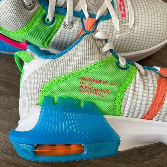 Nike Men's Lebron Witness 7 Basketball Shoe - Picture 5 of 8
